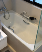 Rusty Bathtub at Domus Condo? Here’s How to Bring It Back to Life